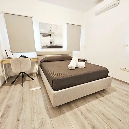 Alexander Trikallon Str Apartament