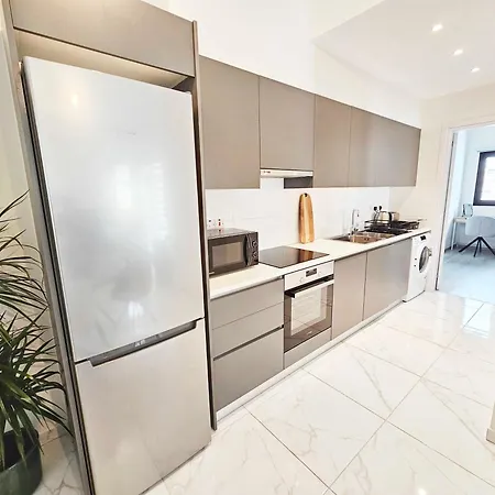Alexander Trikallon Str Apartament