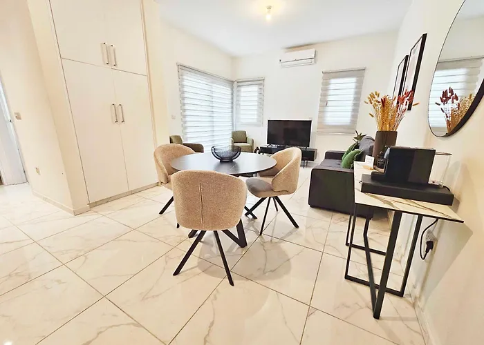 Alexander Trikallon Str Apartmán *